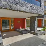 Precioso Con Jardin, Amplio Y Central En Pucon