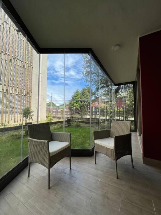 Apartamento Precioso Con Jardin, Amplio Y En
